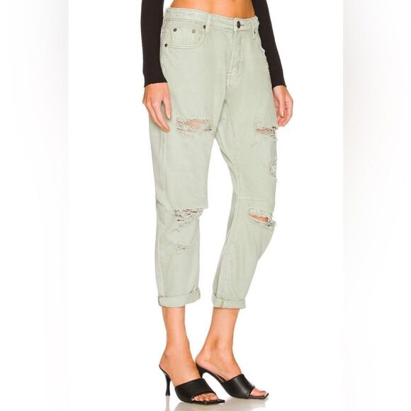 Messed Up Saints Boyfriend Jean in Faded Khaki
One Teaspoon
Size 25 NWT - Picture 1 of 10